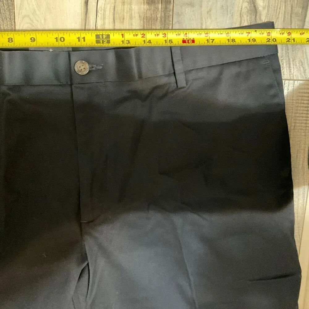 NWT Dockers Relaxed Fit pleated Navy Blue khaki pants size 40x34